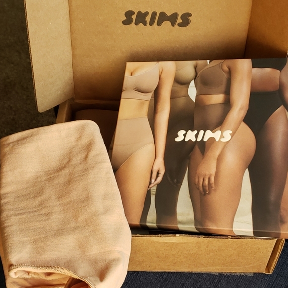 SKIMS Other - SKIMS Solutionwear